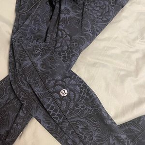 Lululemon yoga leggings blue floral